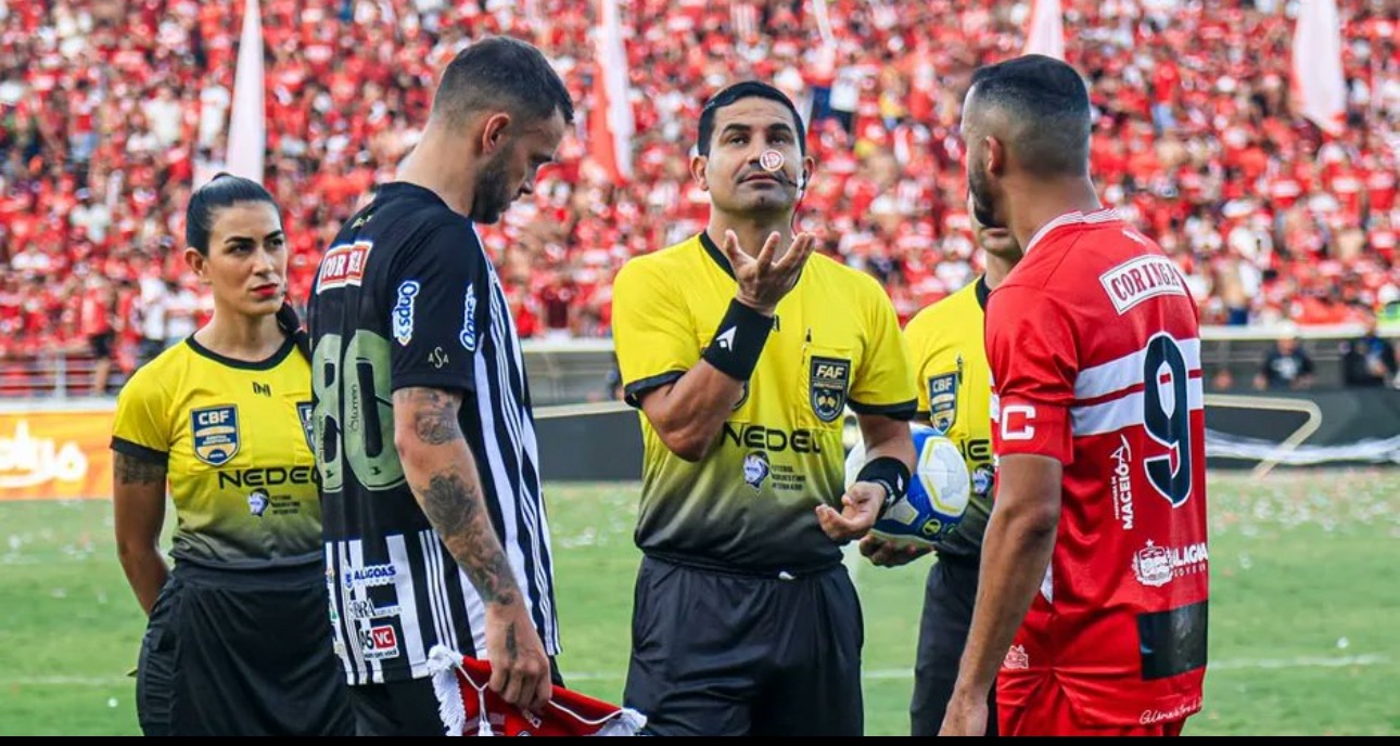 APÓS ASA APONTAR PROBLEMAS NA ARBITRAGEM NA FINAL DO ALAGOANO, FAF DIZ QUE SISTEMA DO VAR APRESENTOU INSTABILIDADE E QUE LANCES DA PARTIDA SERÃO SUBMETIDOS À ANÁLISE