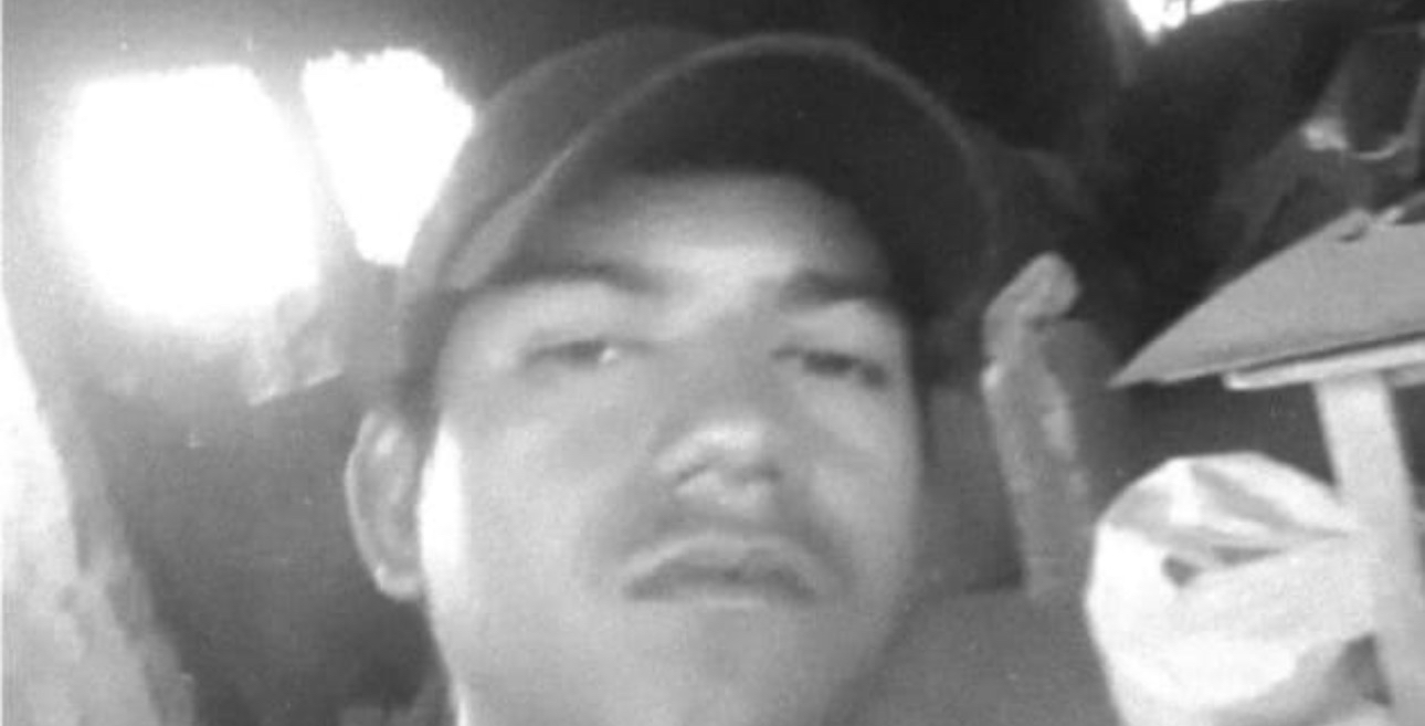 TRAGÉDIA NA MADRUGADA: JOVEM É MORTO A FACADAS DENTRO DE CASA EM CRAÍBAS; ‘AMIGO’ É O PRINCIPAL SUSPEITO