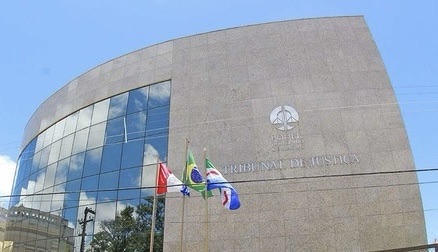 HOMEM É PRESO EM FLAGRANTE AO FURTAR CABOS DE COBRE EM MACEIÓ