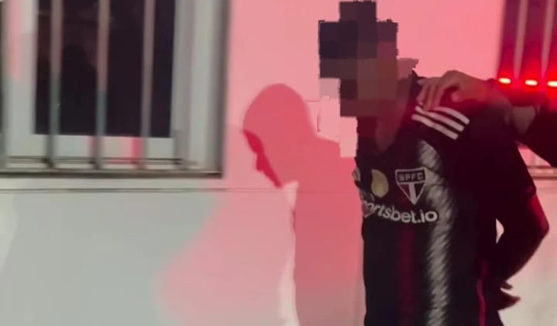 FORAGIDO POR HOMICÍDIO É PRESO ENQUANTO PASSEAVA PELAS RUAS DO CLIMA BOM, EM MACEIÓ