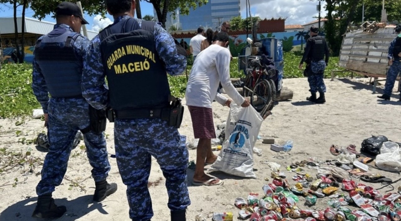 HOMEM É PRESO COM ARMAS E OBJETOS ROUBADOS NA NOVA ORLA DO PORTO, EM MACEIÓ