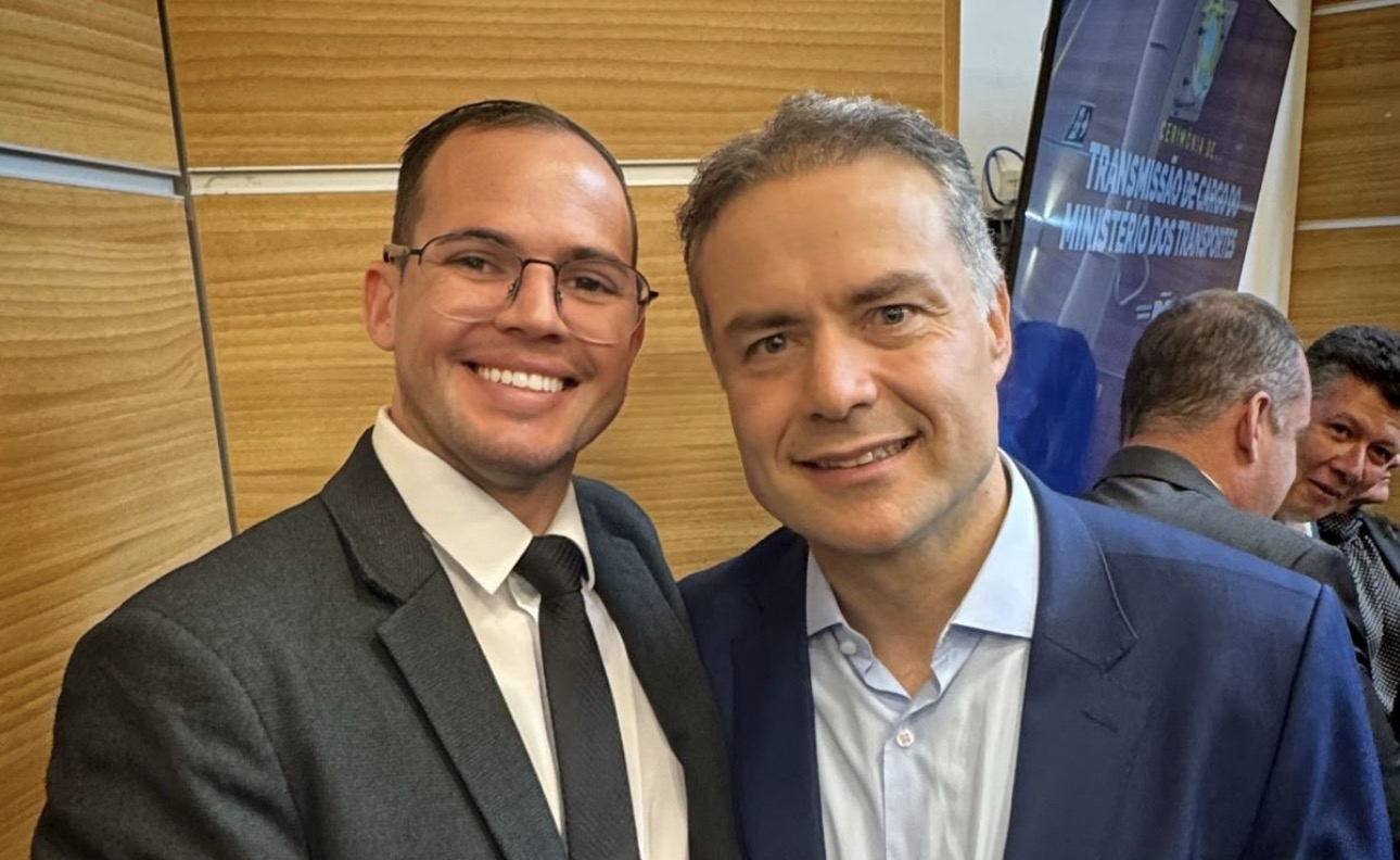 ADVOGADO ALAGOANO GANHA DESTAQUE NACIONAL E SE ENCONTRA COM MINISTRO RENAN FILHO EM BRASÍLIA