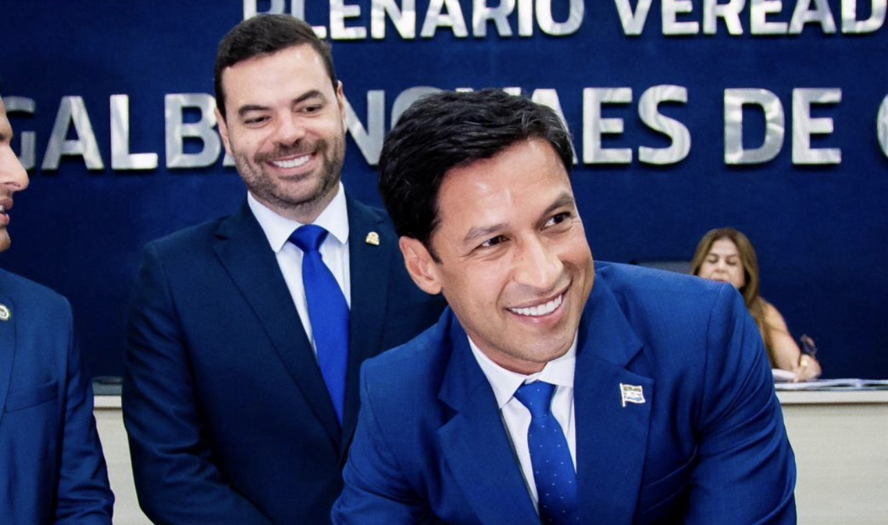 CÂMARA MUNICIPAL EMPOSSA RODRIGO CUNHA COMO PREFEITO DE MACEIÓ