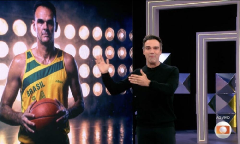 TADEU SCHMIDT SE EMOCIONA AO VIVO NO BBB 26 E HOMENAGEIA O IRMÃO OSCAR SCHMIDT
