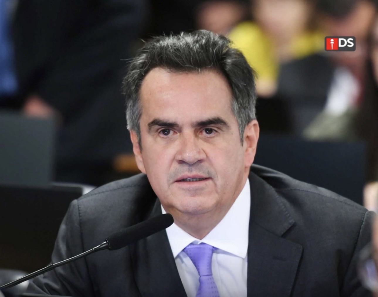 ANDRÉ MENDONÇA MANDA COLOCARTORNOZELEIRA EM CIRO NOGUEIRA E IRMÃO DURANTE OPERAÇÃO DA PF