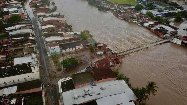 CHUVAS INTENSAS DEIXAM CENTENAS DE AFETADOS E PROVOCAM ALAGAMENTOS EM ATALAIA