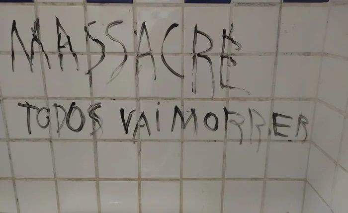 “VÃO MORRER”: ADOLESCENTE É APREENDIDO COM FACA, MARTELO E SÍMBOLOS NAZISTAS EM ESCOLA DE PENEDO