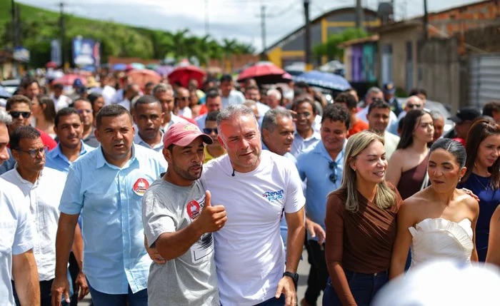 RENAN ANUNCIA RECONSTRUÇÃO DE HOSPITAL E PROMETE REFORÇO NA SAÚDE DO INTERIOR DE ALAGOAS