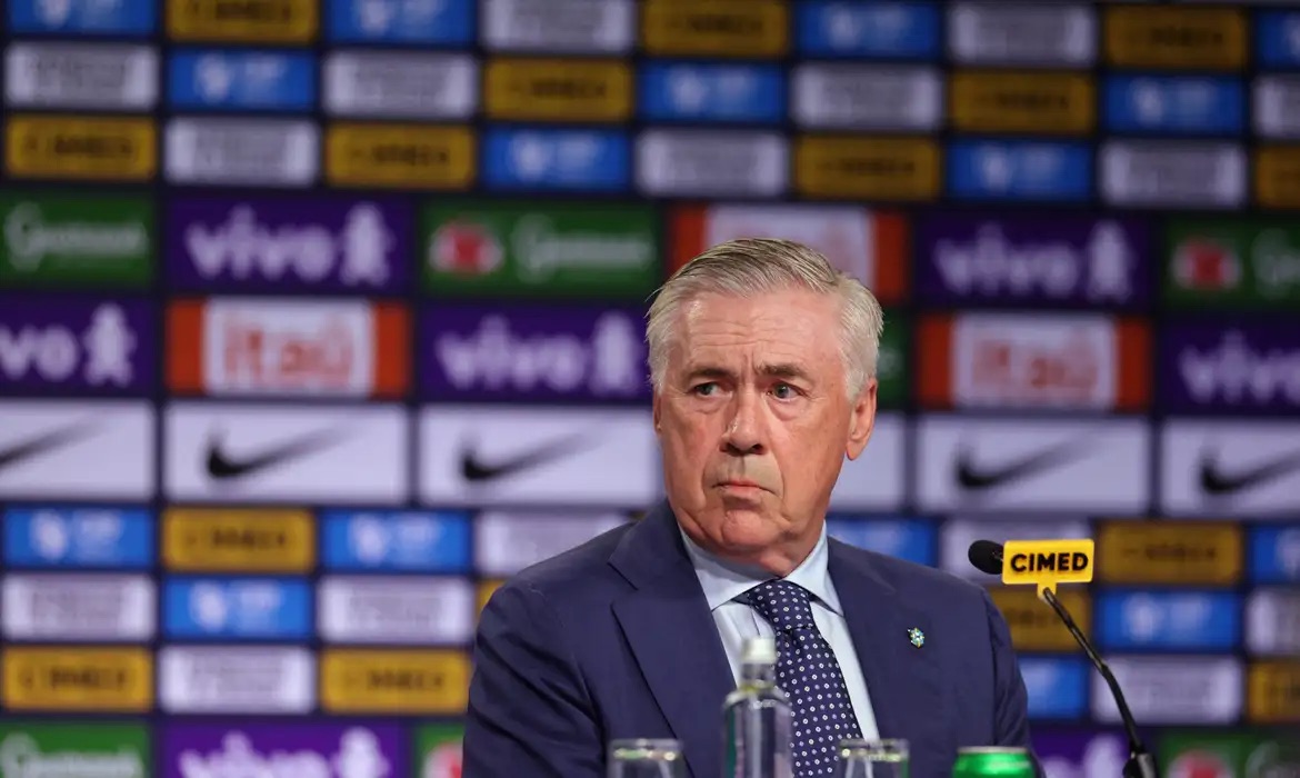 ANCELLOTTI CONVOCA A SELEÇÃO E MANDA RECADO À TORCIDA: “É UM GRUPO FOCADO E PREPARADO PARA A COPA”