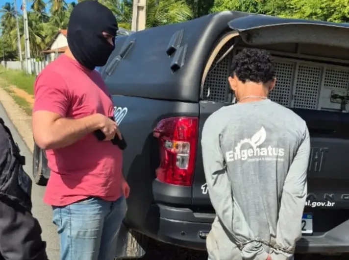 FORAGIDO DO COMANDO VERMELHO É PRESO EM OPERAÇÃO NO PONTAL DO PEBA, EM ALAGOAS