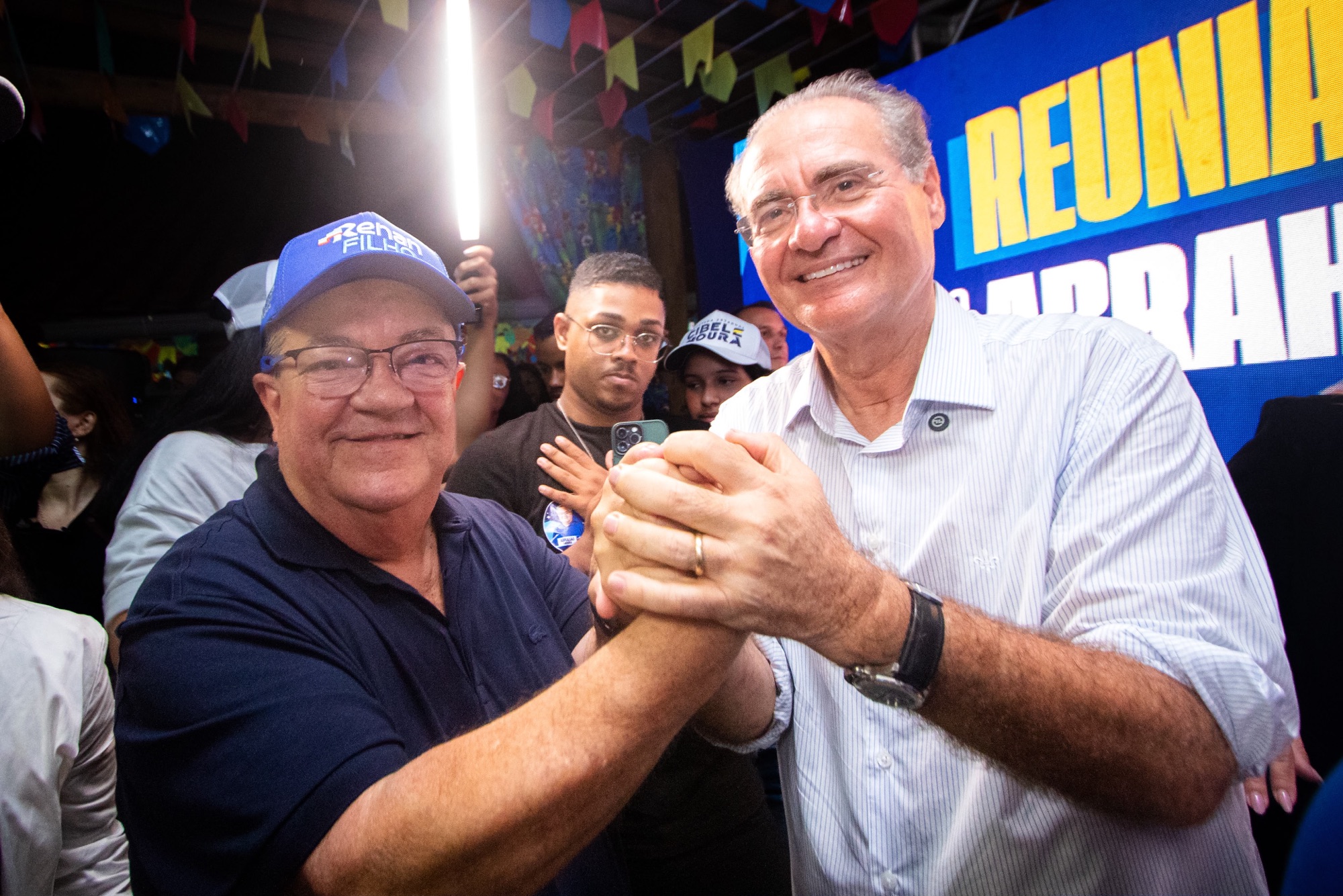 Senadores Renan Calheiros e Renan Filho recebem apoio do prefeito de Paripueira, Abrahão Moura