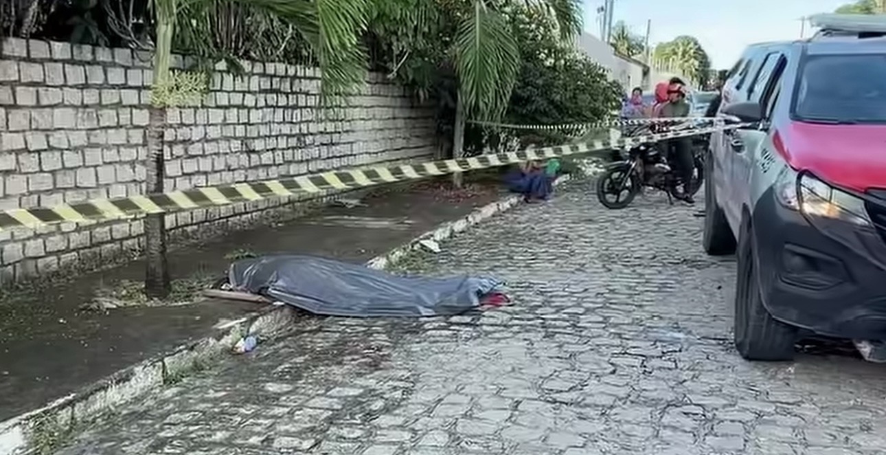 EXECUÇÃO EM OBRA: HOMEM É MORTO A TIROS POR ENCAPUZADOS NO FEITOSA