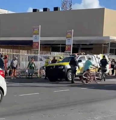 MOTORISTA EMBRIAGADO É DETIDO APÓS BATIDA TERMINAR EM BRIGA NO TRÂNSITO EM MACEIÓ