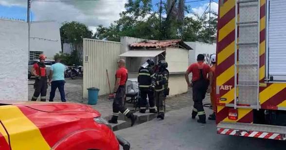 CURTO-CIRCUITO PROVOCA INCÊNDIO EM BARRACA DE LANCHES NO CENTRO DE UNIÃO DOS PALMARES