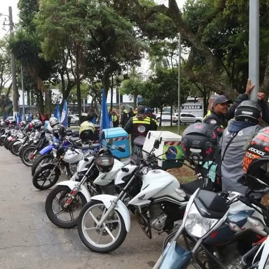 BRIGA POR PASSAGEIROS TERMINA EM SANGUE: MOTOTAXISTAS FICAM FERIDOS APÓS CONFUSÃO EM ARAPIRACA
