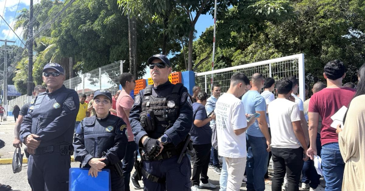 QUASE 15 MIL CANDIDATOS DISPUTAM CONCURSO DA GUARDA MUNICIPAL DE MACEIÓ APÓS 26 ANOS DE ESPERA
