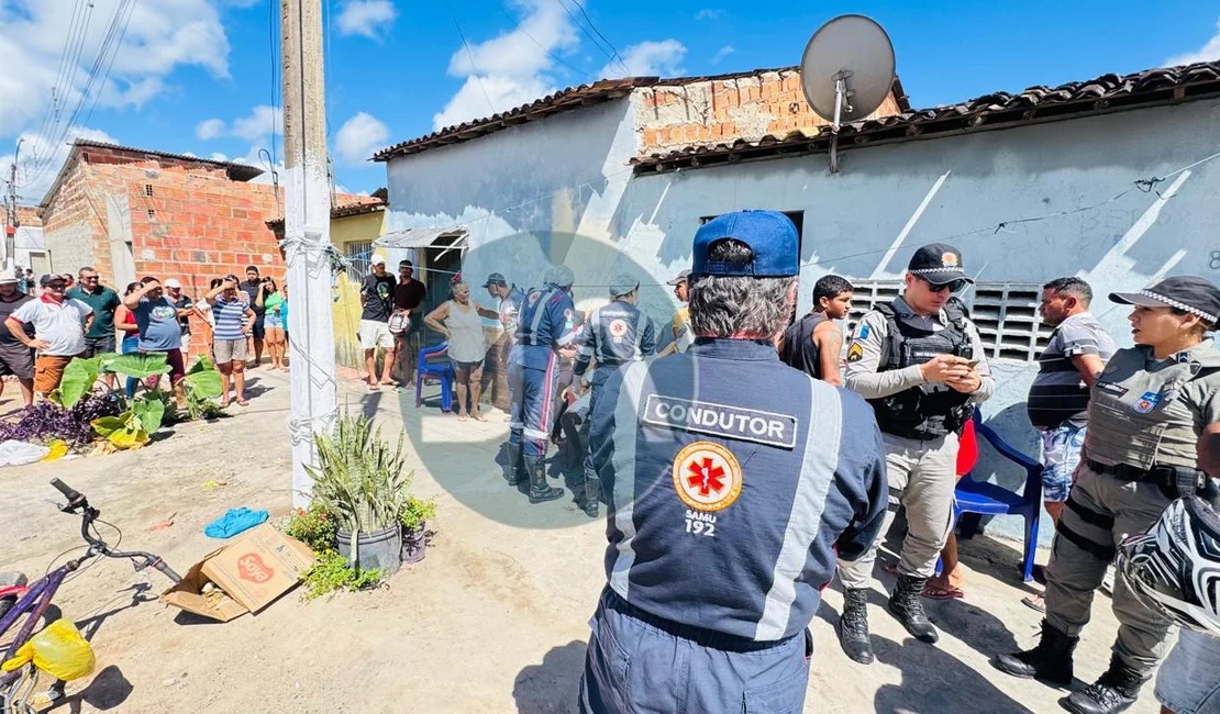 HOMEM E MENINA SÃO BALEADOS DURANTE ATAQUE A TIROS EM ARAPIRACA; ALVO DO CRIME CONSEGUE ESCAPAR