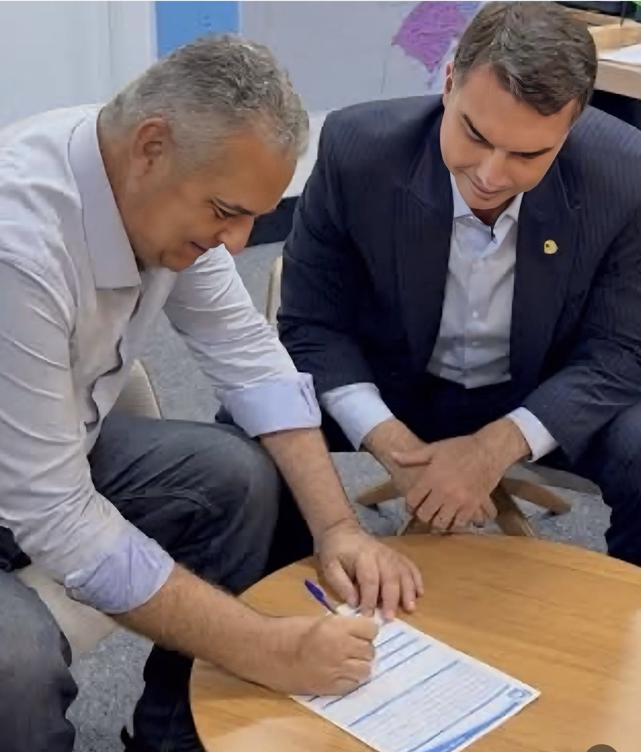 FLÁVIO BOLSONARO DEFINE ALFREDO GASPARCOMO VICE EM CHAPA PURO-SANGUE