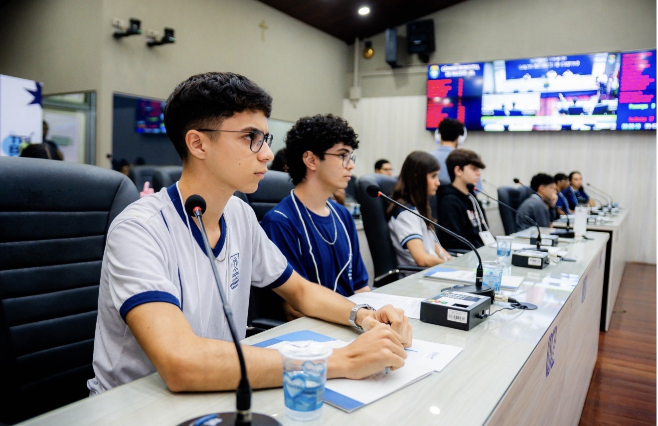 Estudantes protagonizam debate sobre a Constituição na Câmara de Maceió