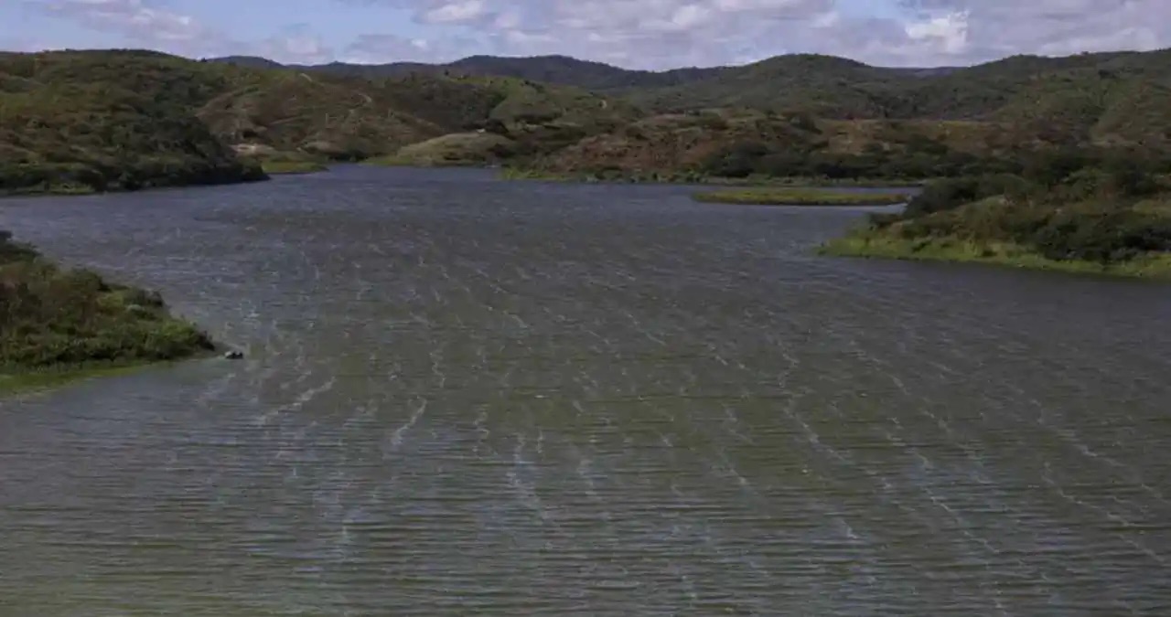 MULHER DESAPARECE APÓS EMBARCAÇÃO VIRAR NO RIO SÃO FRANCISCO EM ALAGOAS