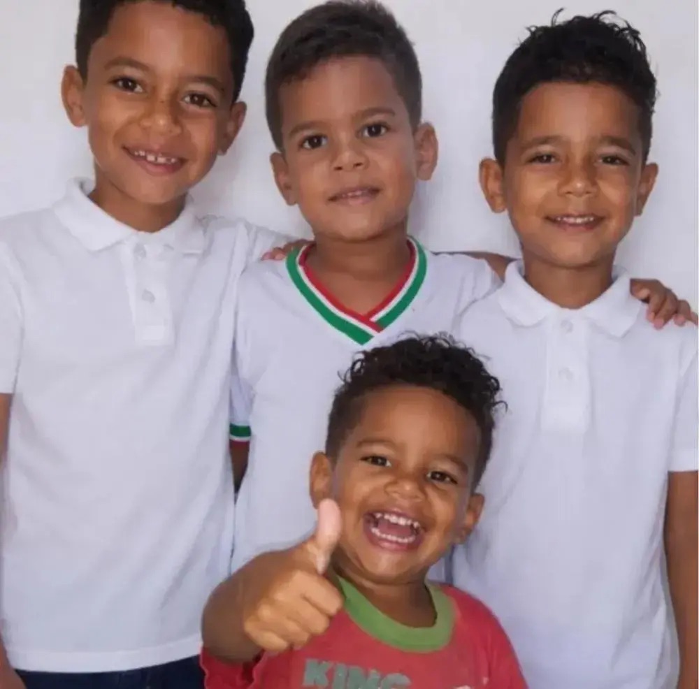 QUATRO CRIANÇAS DA MESMA FAMÍLIA MORREM AFOGADAS APÓS COCHO AFUNDAR EM AÇUDE NA BAHIA