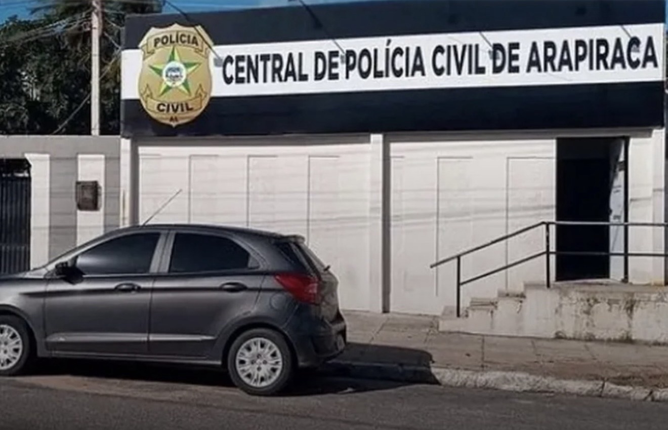 PAI É PRESO APÓS FILHO DE 5 ANOS SER ENCONTRADO SOZINHO, COM FOME E PEDINDO SOCORRO EM ARAPIRACA
