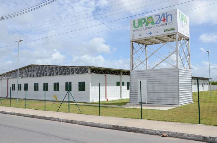 HOMEM É BRUTALMENTE ESPANCADO POR CINCO SUSPEITOS NA PORTA DE CASA EM MACEIÓ