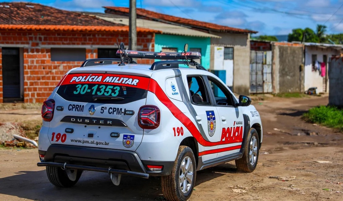 HOMEM É PRESO APÓS TENTAR INVADIR CASA DA PRÓPRIA MÃE E DESCUMPRIR MEDIDA PROTETIVA