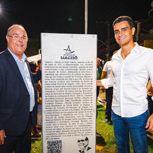 JHC entrega praça em Ipioca e amplia maior pacote de investimentos em espaços públicos de Maceió