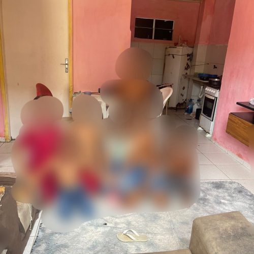 Mães detidas por deixarem crianças trancadas são soltas em audiência de custódia