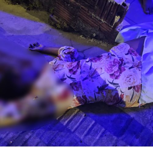 MULHER É MORTA A TIROS NA PORTA DE CASA APÓS SER ARRASTADA POR HOMENS ENCAPUZADOS NO OURO PRETO