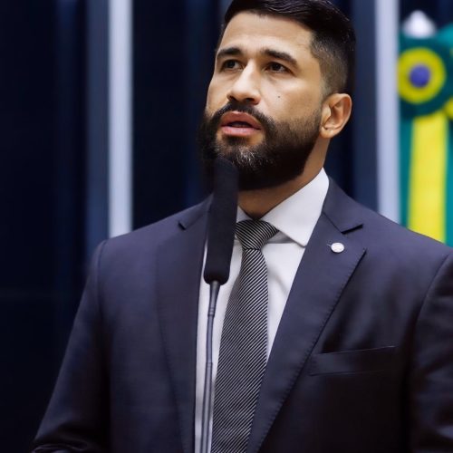 DEPUTADO FABIO COSTA VOTA PELA SUSPENSÃO DE AUMENTO DO IOF E CRITICA GOVERNO LULA