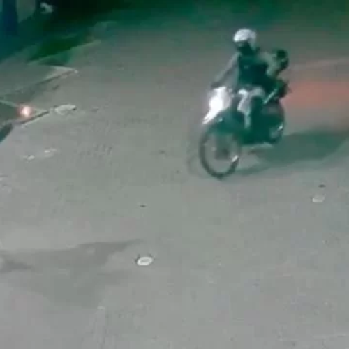 Policial fica ferido após responder a uma injusta agressão; o criminoso não resistiu aos ferimentos e veio a óbito no local.