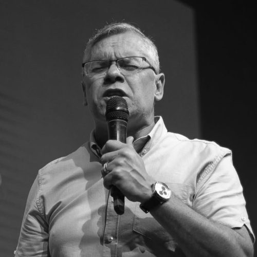 ONDA DE RENÚNCIAS ATINGE A MANAH CHURCH E FATOR JAIRO FERNANDES SE TORNA INEVITÁVEL