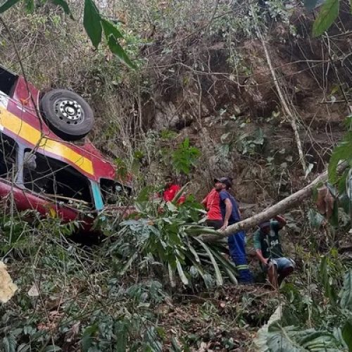 CRIANÇA DE 4 ANOS VÍTIMA DE ACIDENTE NA SERRA DA BARRIGA MORRE NO HOSPITAL; NÚMERO DE MORTOS SOBE PARA 18