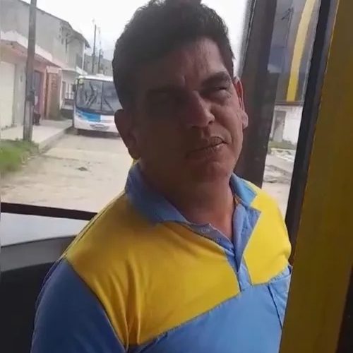 MOTORISTA DE ÔNIBUS QUE CAIU EM RIBANCEIRA TINHA VIAGEM MARCADA PARA O CASAMENTO DA FILHA