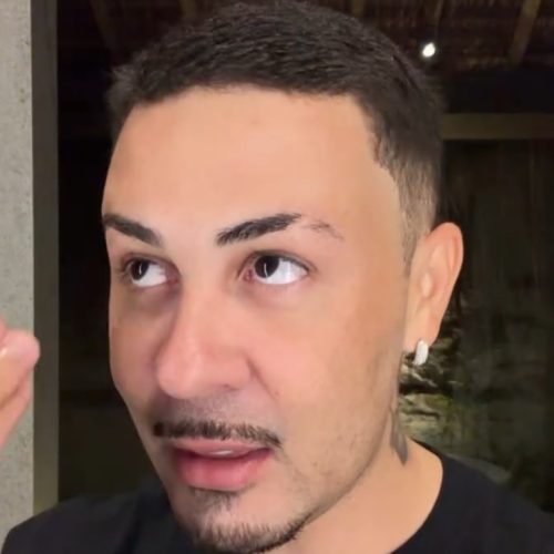 VÍDEO:CARLINHOS MAIA DEFENDE COMPRA DE CELULAR CARO ANTES DE ARRUMAR A CASA E GERA POLÊMICA