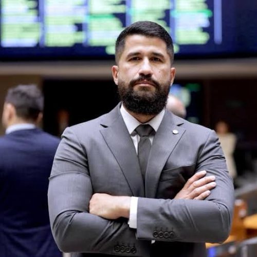 “INVASÃO NÃO PODE VIRAR REGRA”, DIZ FABIO COSTA SOBRE OCUPAÇÃO DO MST EM PRAÇA PÚBLICA DE MACEIÓ