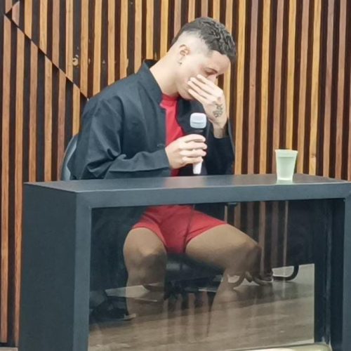 CASO ANTHONY LEVY: RÉU CHORA E ADMITE MAIS UMA VEZ TER ENVENENADO O PRÓPRIO FILHO