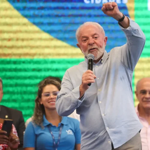 Lula não se retrata e acusa Israel de genocídio.